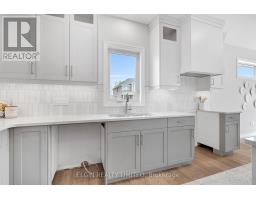 79 HEMLOCK CRESCENT - 18