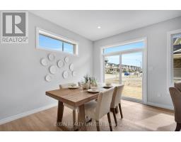 79 HEMLOCK CRESCENT - 19