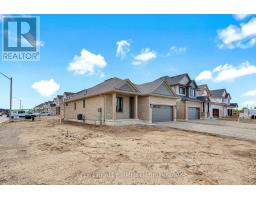79 HEMLOCK CRESCENT - 2