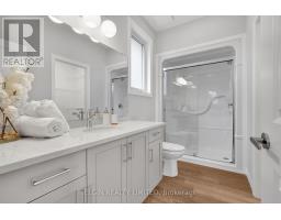 79 HEMLOCK CRESCENT - 30
