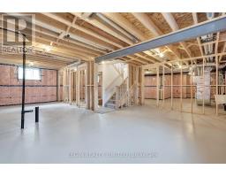 79 HEMLOCK CRESCENT - 32