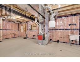 79 HEMLOCK CRESCENT - 33
