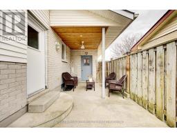 44 GOLFDALE CRESCENT - 36