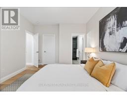 152 MAUD STREET - 12