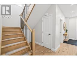 152 MAUD STREET - 16