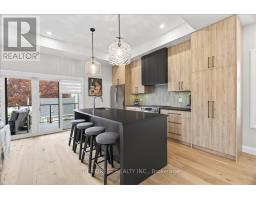 152 MAUD STREET - 18