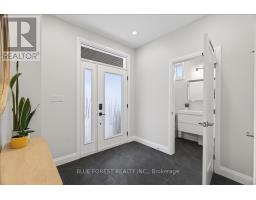 152 MAUD STREET - 4