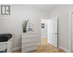 152 MAUD STREET - 9