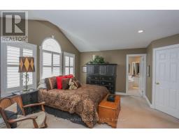 1796 GAINSBOROUGH ROAD - 35