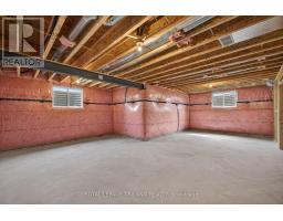 47 ALLISTER DRIVE - 34