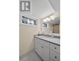 187 DEVONSHIRE AVENUE - 26