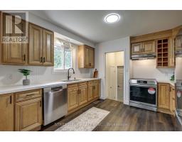 10 VINEDEN DRIVE - 11