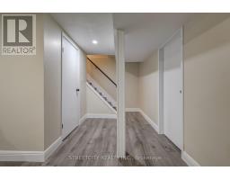 10 VINEDEN DRIVE - 24