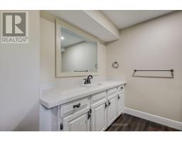 10 VINEDEN DRIVE - 35