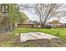 10 VINEDEN DRIVE - 47