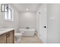 6 KEBA CRESCENT - 21