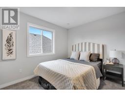 6 KEBA CRESCENT - 24