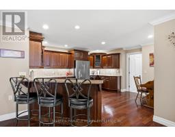 1303 - 250 PALL MALL STREET - 12