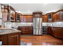 1303 - 250 PALL MALL STREET - 3