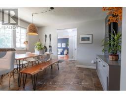 25 HERITAGE COURT - 12