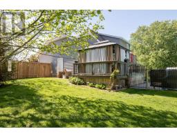 25 HERITAGE COURT - 41