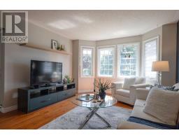25 HERITAGE COURT - 6