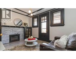 693 QUEENS AVENUE - 18