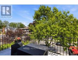 693 QUEENS AVENUE - 22