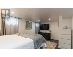 693 QUEENS AVENUE - 35