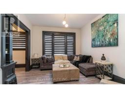 693 QUEENS AVENUE - 7