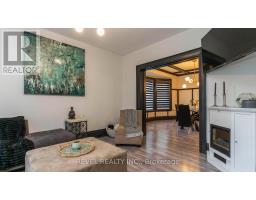 693 QUEENS AVENUE - 9