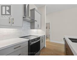 32 DEARING DRIVE - 20