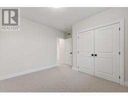32 DEARING DRIVE - 32