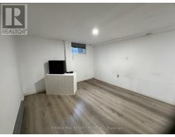 D - 71D WELLESLEY CRESCENT - 17