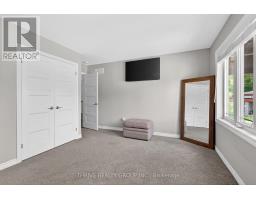 1296 DYER CRESCENT - 18