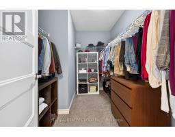 1296 DYER CRESCENT - 26