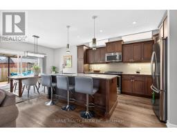 1296 DYER CRESCENT - 4