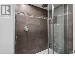 1296 DYER CRESCENT - 40