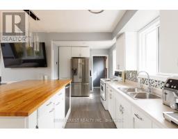 2 SURREY CRESCENT - 10