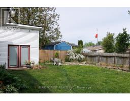 2 SURREY CRESCENT - 29