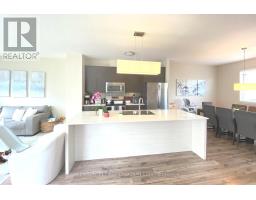 71 - 1040 CORONATION DRIVE - 11