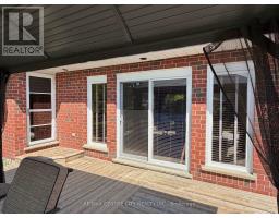 31 CAVANAUGH CRESCENT - 11