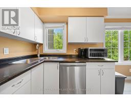 4 - 1399 COMMISSIONERS ROAD W - 14