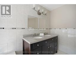 532 ROSECLIFFE TERRACE - 25