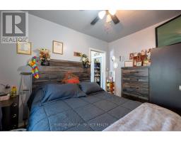 582 HILL STREET - 10