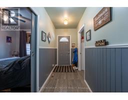 582 HILL STREET - 16