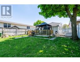 582 HILL STREET - 27