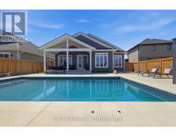 56 OPTIMIST DRIVE - 17