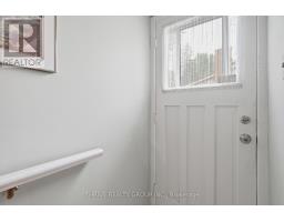 33 BENSON CRESCENT - 28