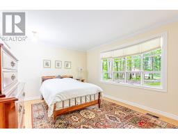 1591 ELGIN ROAD - 21